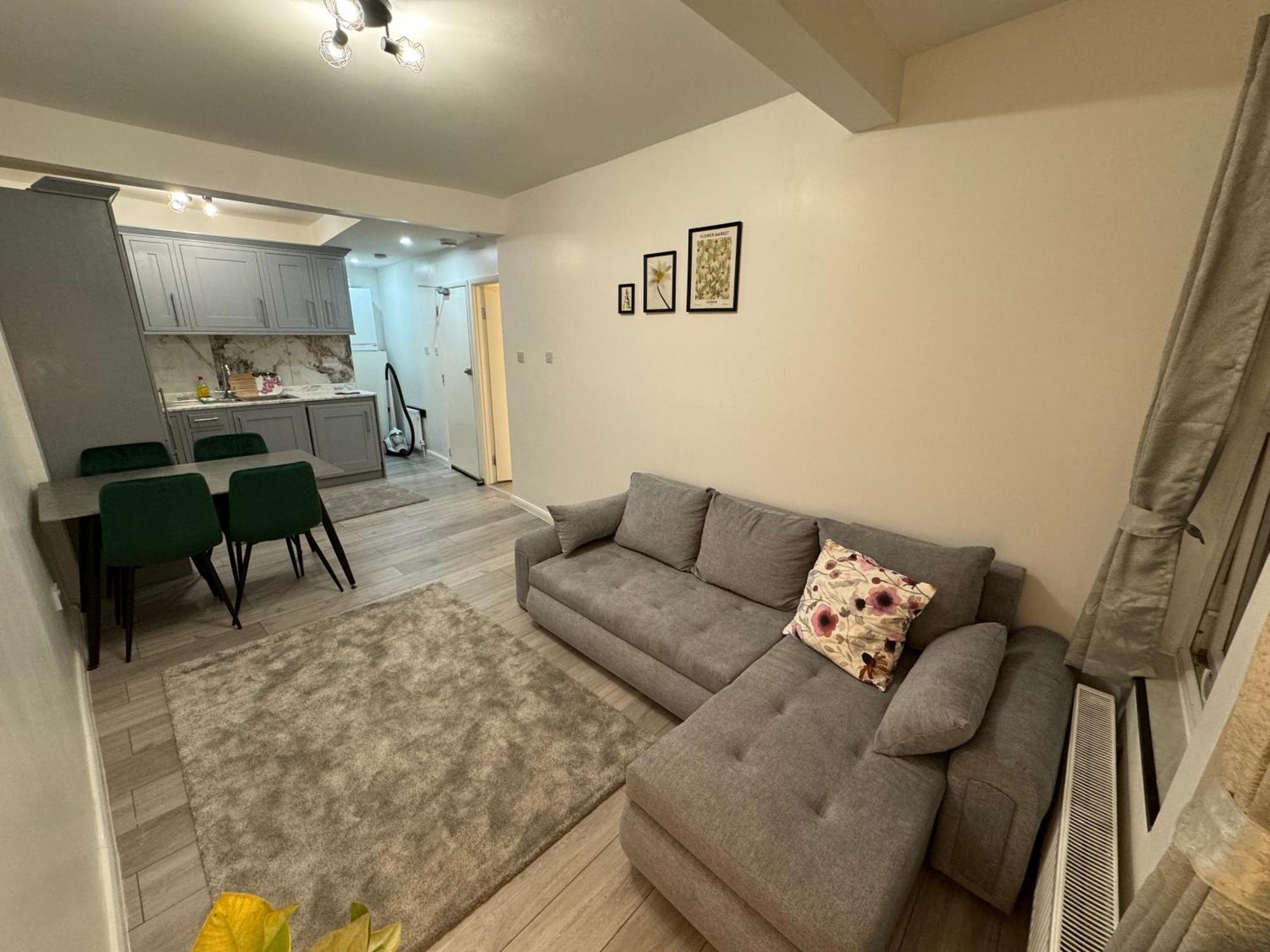 Seven Sisters Hideaway Apartment London Exterior photo